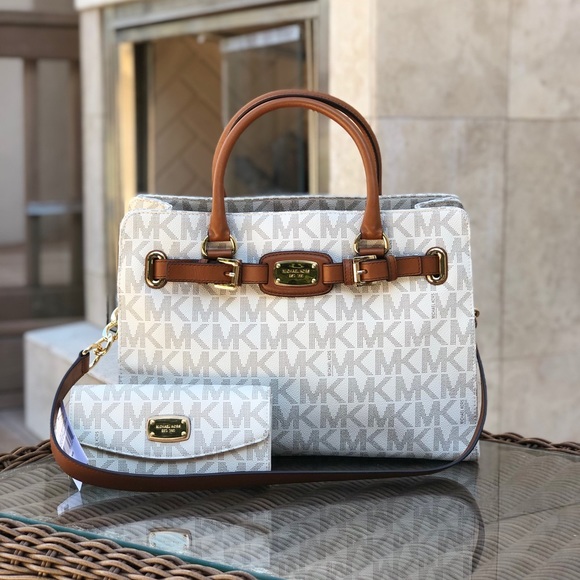 Michael Kors Handbags - NWT Michael Kors large ew tote handbag&wallet